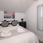 Cosy And Spacious House