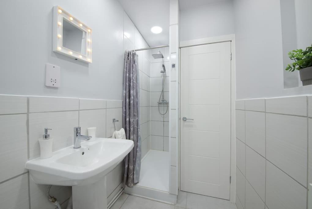 Cosy And Spacious House Apartment Liverpool