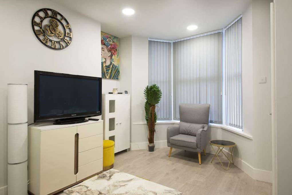 Cosy And Spacious House Apartment Liverpool