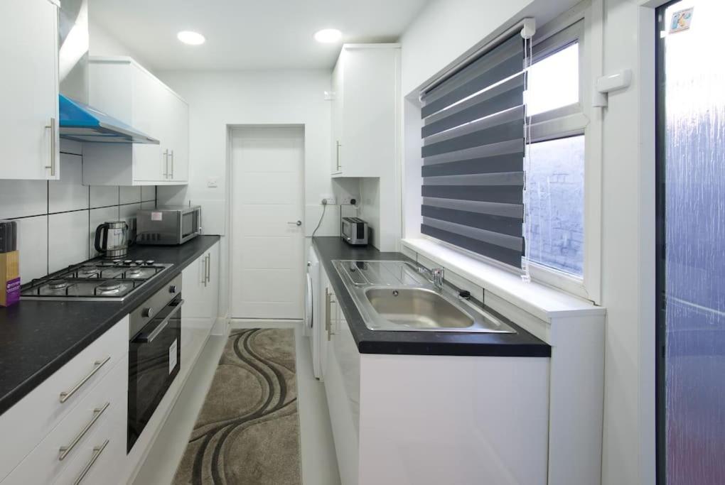 Cosy And Spacious House Apartment Liverpool